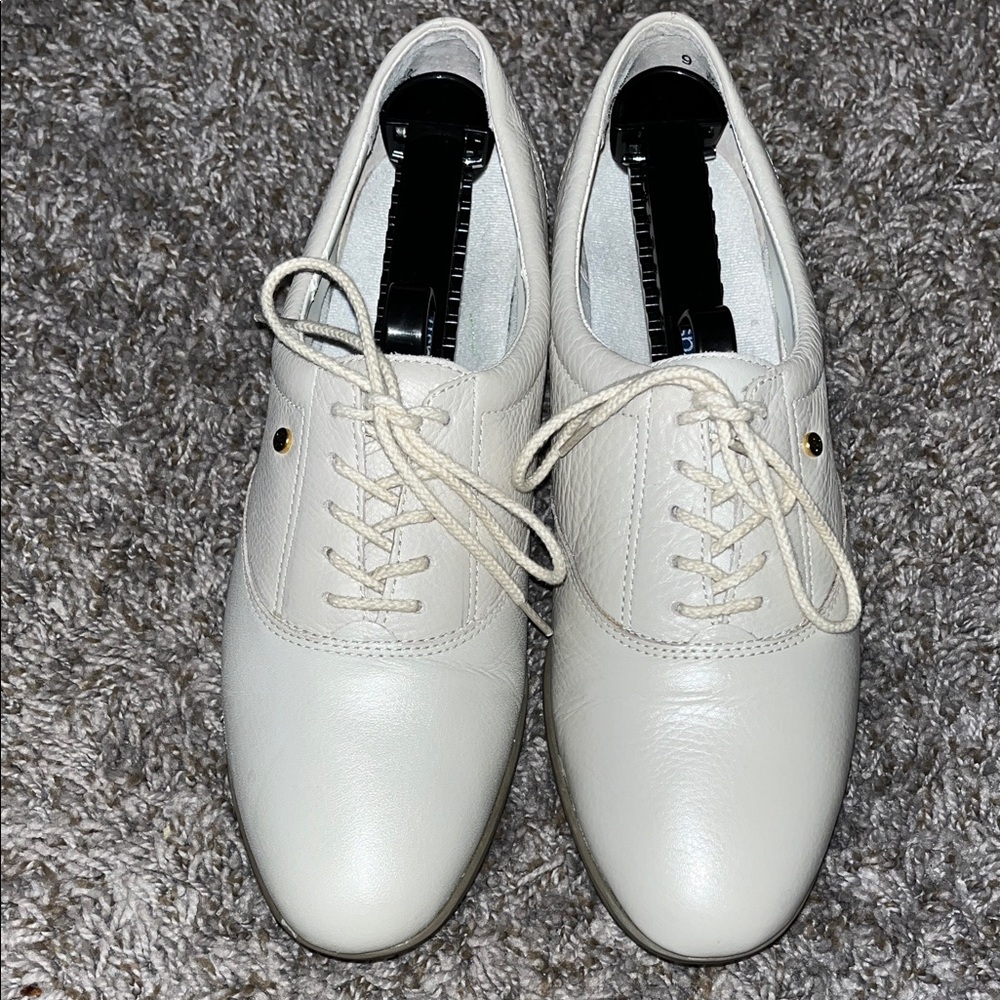 Easy Spirit Women’s Leather Lace-Up Shoes